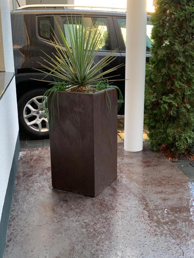Apartment Пулхайм Екстериор снимка