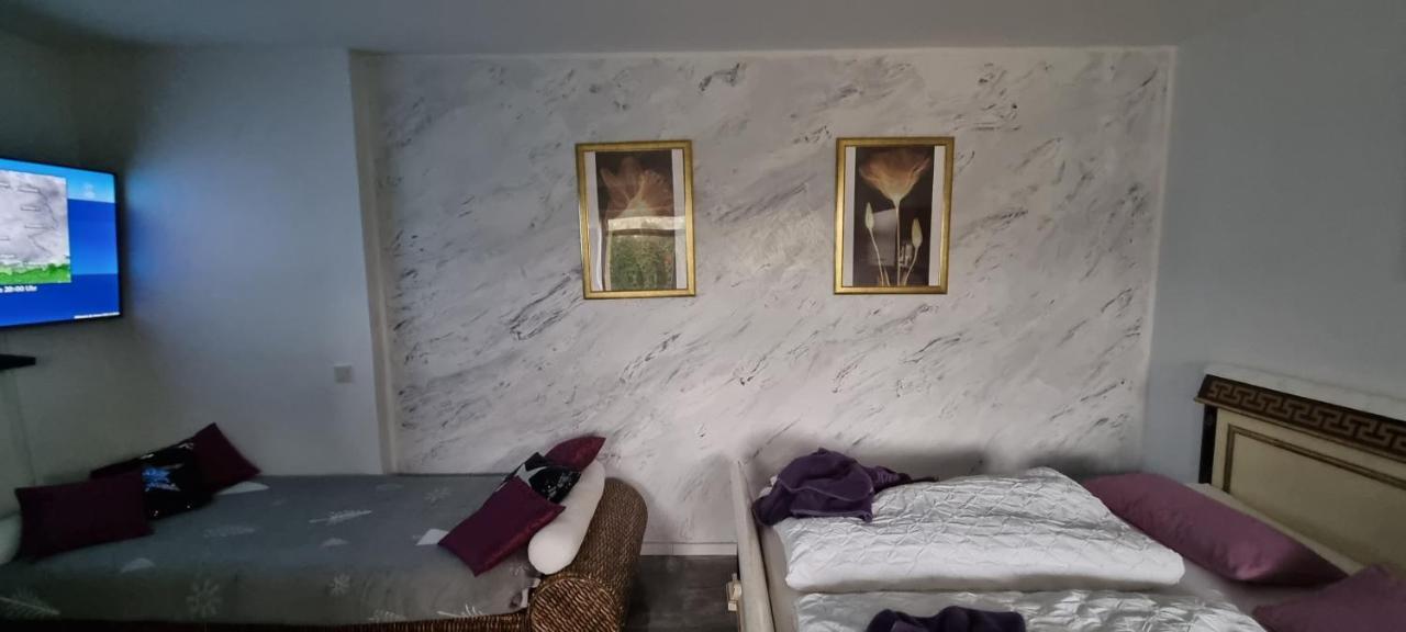 Apartment Пулхайм Екстериор снимка